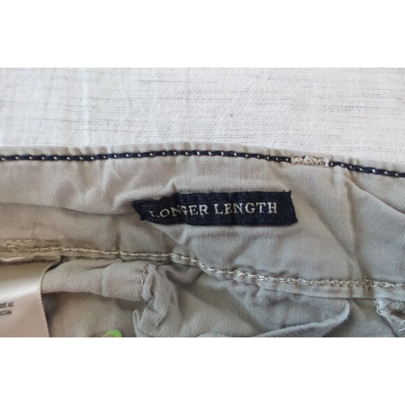 American Eagle Next Level Flex Shorts Khaki Size 30 Classic - Picture 3 of 11